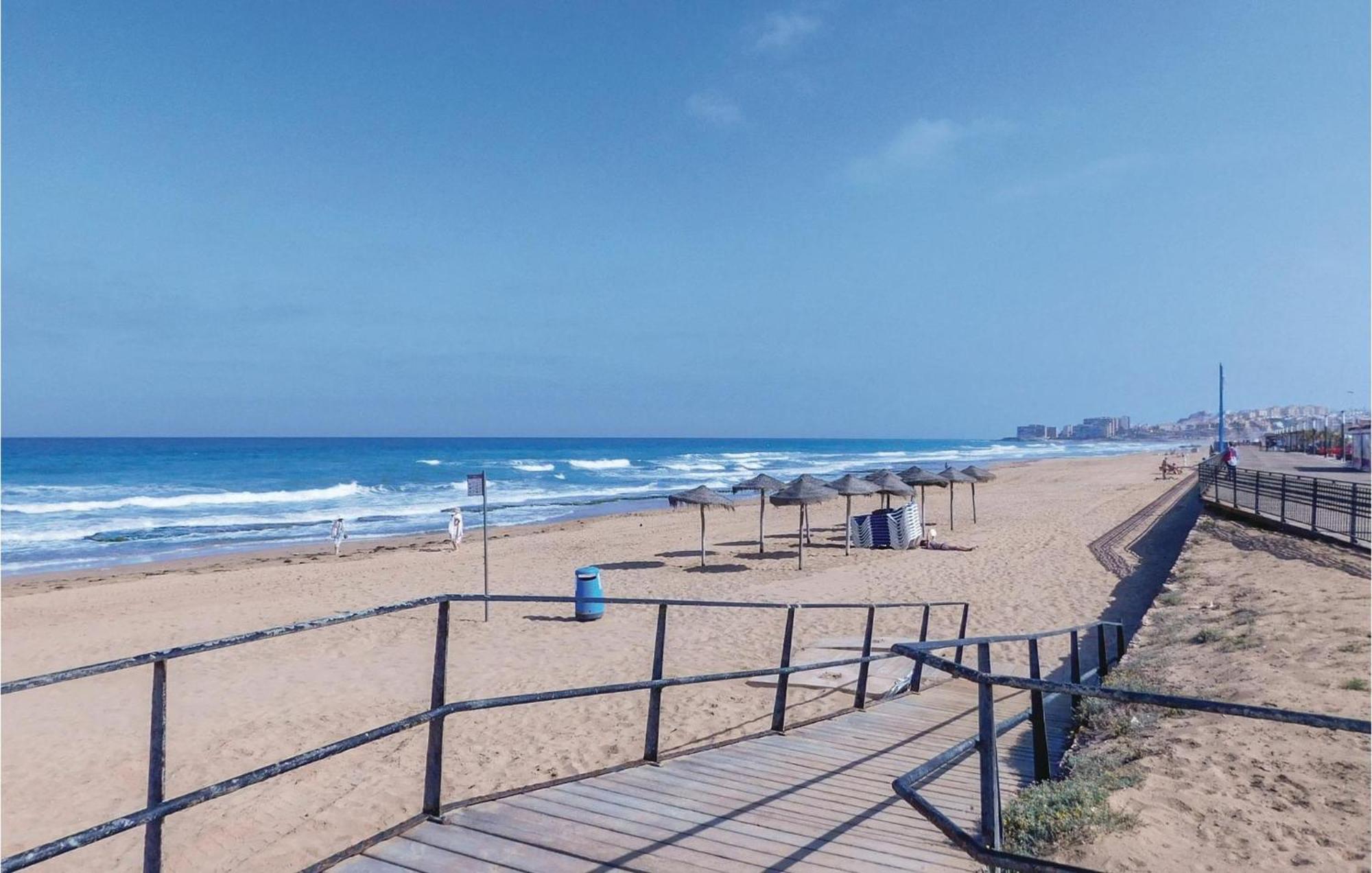 Cozy Apartment In Torrevieja-La Mata With Kitchen Dış mekan fotoğraf